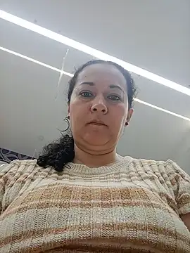 luisa curli online show from May 15, 2026, 11:25 pm