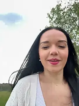 Vanesskaa online show from October 8, 2025, 2:29 pm