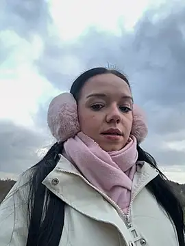 Snapshot of Vanesskaa chatting on February 9, 2026, 3:54 pm Vanesskaa online show from February 9, 2026, 3:54 pm