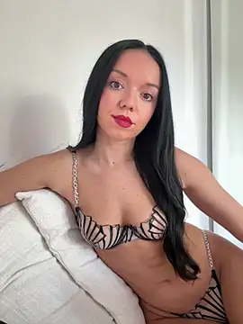 Vanesskaa online show from June 18, 2026, 3:17 pm