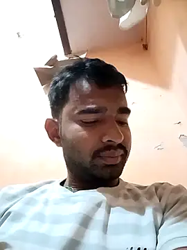 Snapshot of Jamesbonddeshi chatting on November 9, 2025, 5:28 pm Jamesbonddeshi online show from November 9, 2025, 5:28 pm