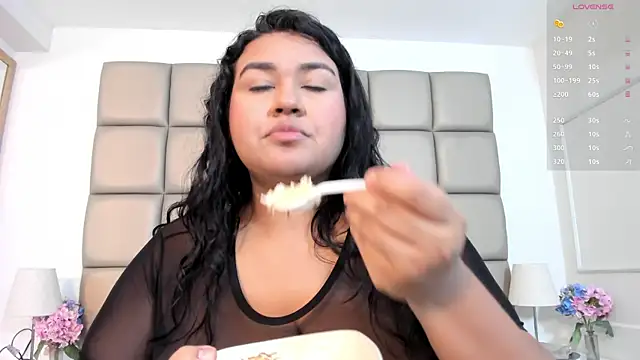 Snapshot of DojaAissha chatting on November 27, 2025, 7:36 pm DojaAissha online show from November 27, 2025, 7:36 pm