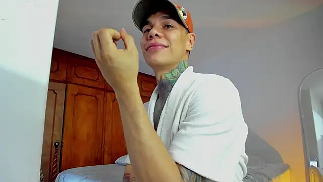 Jordyrodriiguez online show from December 24, 2024, 2:54 am
