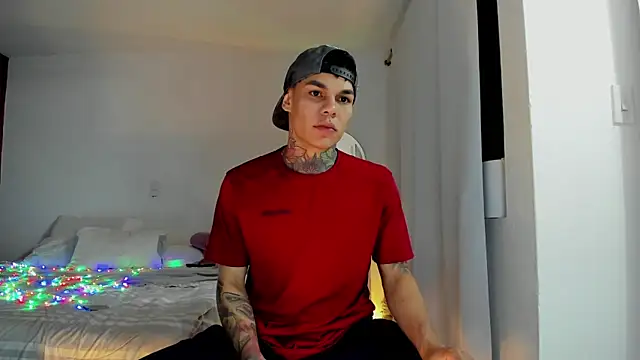 Jordyrodriiguez online show from December 31, 2024, 5:22 am