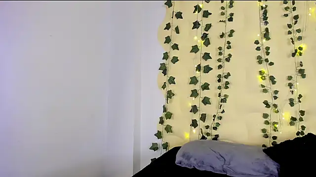 Natasha Nasty2 online show from March 13, 2025, 9:16 pm