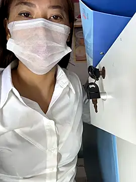 andii-1 online show from October 29, 2025, 1:37 am