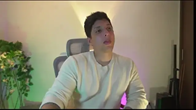 Snapshot of appolo_allen chatting on February 5, 2026, 12:17 am appolo allen online show from February 5, 2026, 12:17 am