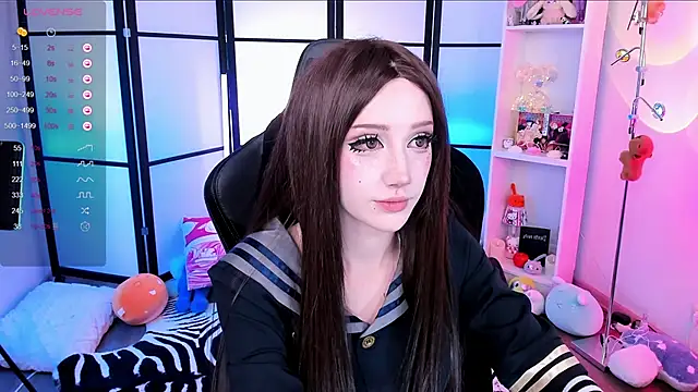 LilithLin online show from June 26, 2026, 7:42 pm