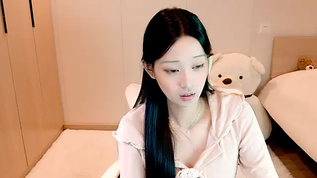 Xueb J online show from December 3, 2024, 10:34 am