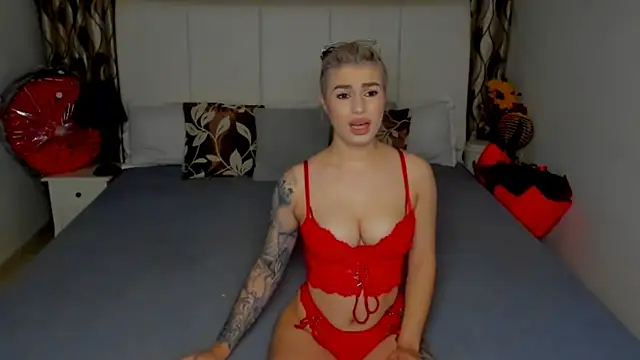 KasiaGraziela18 online show from October 8, 2025, 2:13 am