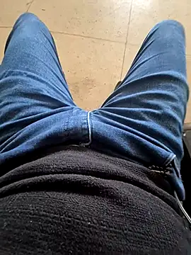 morenomedna2 online show from September 25, 2025, 10:54 am