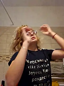 Selenna emma online show from October 5, 2025, 12:07 pm