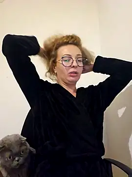 Selenna emma online show from September 27, 2025, 5:08 pm