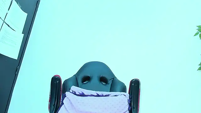 Briyit Doll online show from February 15, 2025, 9:38 am