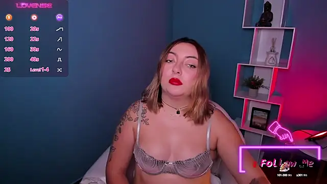 Snapshot of miaawild chatting on February 14, 2025, 8:26 pm miaawild online show from February 14, 2025, 8:26 pm