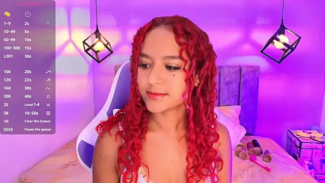 Sophiee Velvet online show from October 13, 2025, 3:24 pm