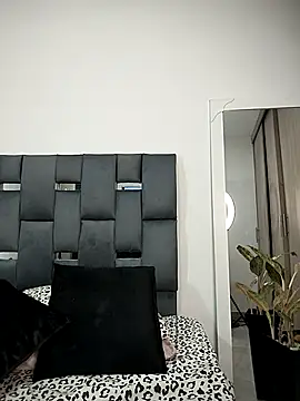 NiaSoler online show from October 7, 2025, 11:22 am