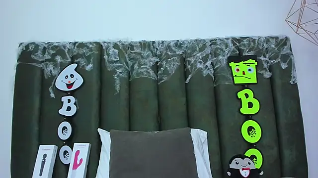 ThailyCherry online show from October 24, 2025, 8:19 pm