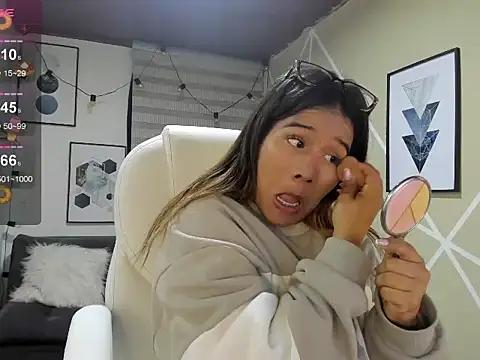 Enma  clark online show from October 22, 2025, 8:41 pm