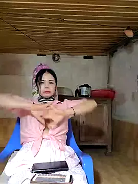 Snapshot of Tinease chatting on March 20, 2025, 7:47 am Tinease online show from March 20, 2025, 7:47 am