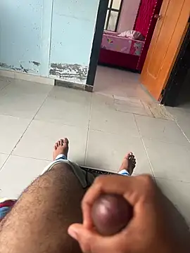 julian670 online show from March 29, 2026, 3:02 pm