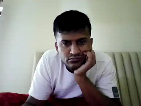 long hoggy online show from December 18, 2025, 9:14 am