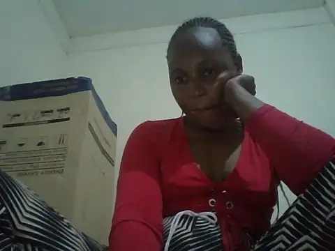 Candykitten online show from May 13, 2026, 6:53 am