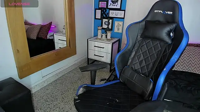 VladHellsing4 online show from March 6, 2025, 12:41 pm