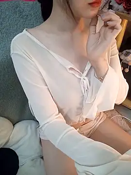 Lovely kute online show from May 26, 2026, 3:54 pm