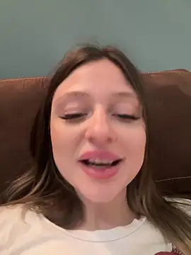 Kimsweet7 online show from March 4, 2025, 5:03 pm