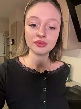 Kimsweet7 online show from February 21, 2025, 6:04 pm