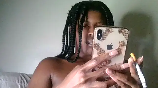 Snapshot of CaramelGoddessxoxo chatting on July 25, 2026, 5:30 pm CaramelGoddessxoxo online show from July 25, 2026, 5:30 pm