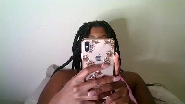 Snapshot of CaramelGoddessxoxo chatting on July 16, 2026, 10:18 pm CaramelGoddessxoxo online show from July 16, 2026, 10:18 pm