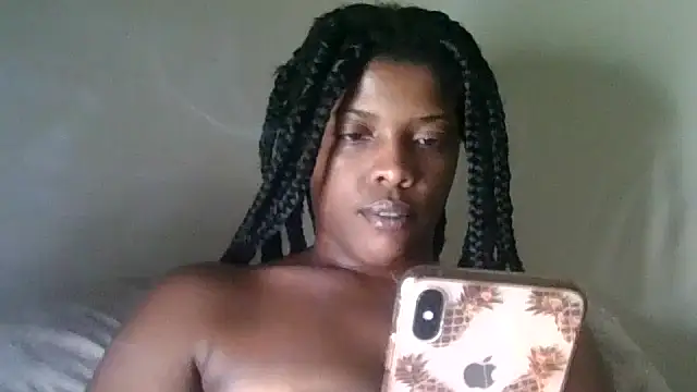 Snapshot of CaramelGoddessxoxo chatting on July 24, 2026, 4:19 am CaramelGoddessxoxo online show from July 24, 2026, 4:19 am