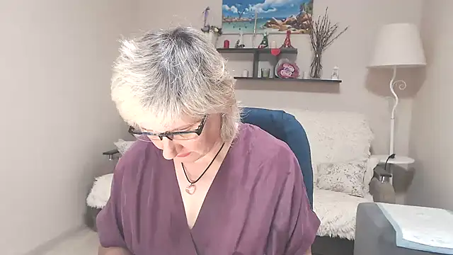 Snapshot of FleurMays chatting on May 31, 2026, 4:07 am FleurMays online show from May 31, 2026, 4:07 am