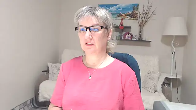 FleurMays online show from December 14, 2025, 4:40 am