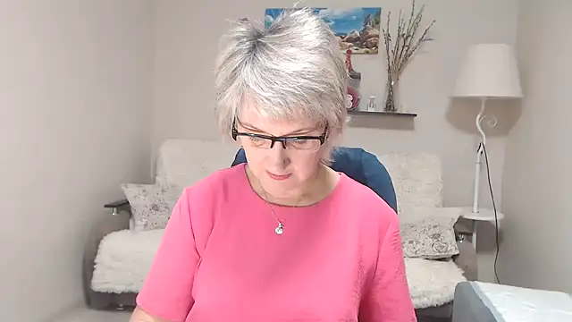 FleurMays online show from October 22, 2025, 4:56 am