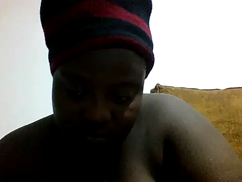 Hotwife8 online show from December 5, 2025, 5:22 pm