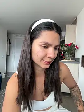 SofiaG  online show from November 13, 2025, 8:57 pm