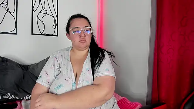 RubyPirsso18 online show from November 17, 2025, 7:07 pm