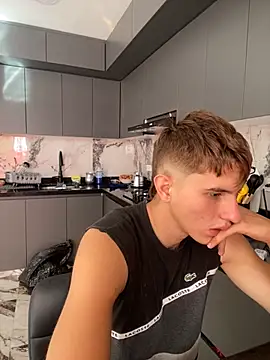 oliver Lz online show from October 19, 2025, 8:11 pm