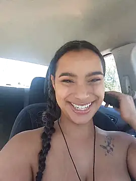 cinnaminnie online show from March 2, 2025, 5:30 pm