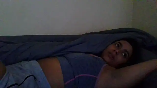 cinnaminnie online show from January 17, 2025, 5:51 pm