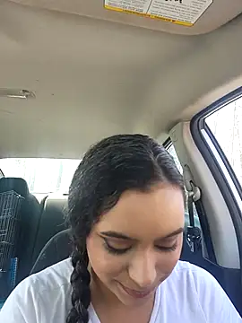 cinnaminnie online show from February 28, 2025, 7:25 pm