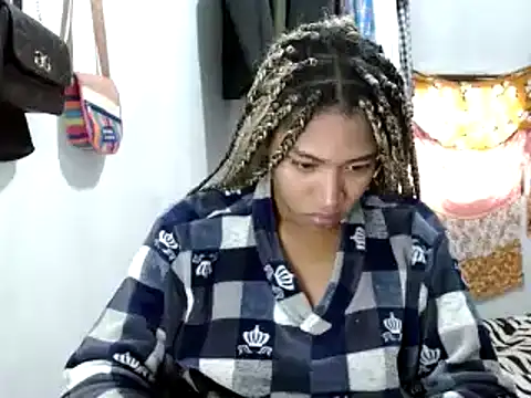 miriam775 online show from February 8, 2025, 1:11 pm