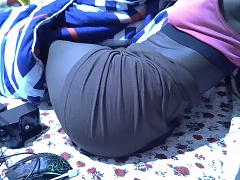 Just Karu online show from November 6, 2025, 1:20 am