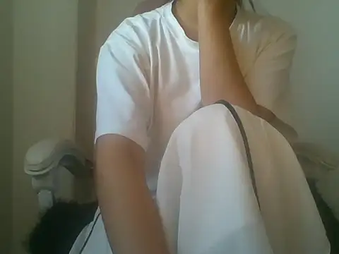 PARI MAI online show from November 7, 2025, 7:35 am