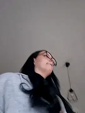 Snapshot of Jujuicy_97 chatting on March 30, 2026, 2:29 pm Jujuicy 97 online show from March 30, 2026, 2:29 pm