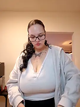 Snapshot of Jujuicy_97 chatting on March 21, 2026, 9:36 am Jujuicy 97 online show from March 21, 2026, 9:36 am