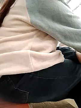 JasminePham online show from January 10, 2026, 4:52 am